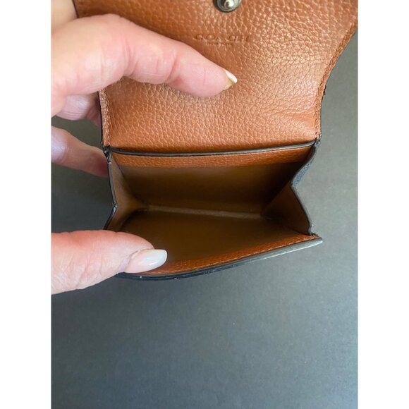 Coach Black Pebbled Leather Snap Closure Card Holder - Picture 4 of 4